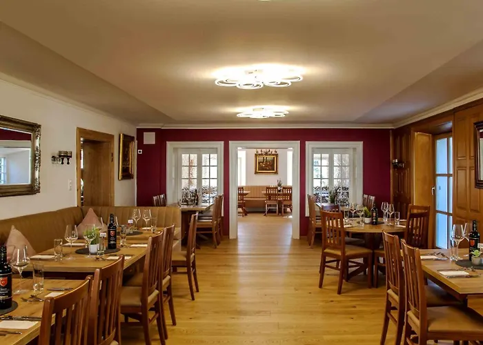 & Apartament *